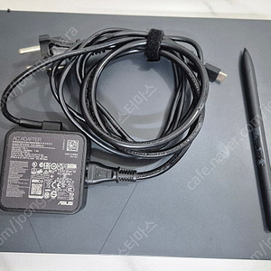 아수스 노트북 젠북 듀오 UX8406MA-PZ153W 팝니다.