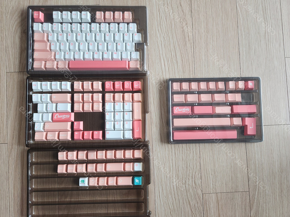 (가격인하) 키캡들 팝니다 (CMK, 아이페이, 스웨그키 등) 이미지