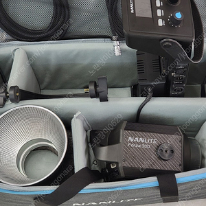 넌라이트 포르자 NANLITE Forza 300 싸게팝니다