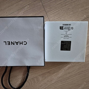 샤넬 뷰티 동전지갑 판매합니다.