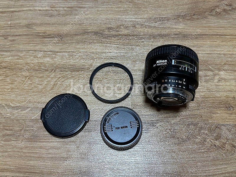 니콘 85mm 1.8 D렌즈 전투형 팝니다--9