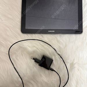 삼성 갤럭시탭 10.1 SHWM380W 16gb + 충전기
