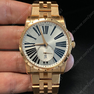 (정품) 로저드뷔 로져드뷔 엑스칼리버 에센셜 42mm 로즈골드 금통 시계