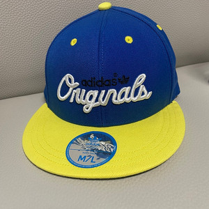 아디다스 오리지널 스냅백 새상품