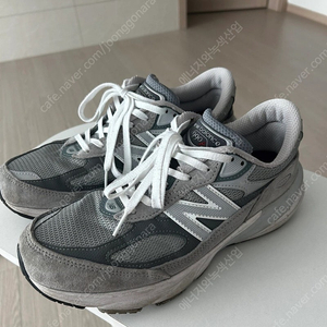 뉴발란스 990v6 그레이 265사이즈 판매합니다.