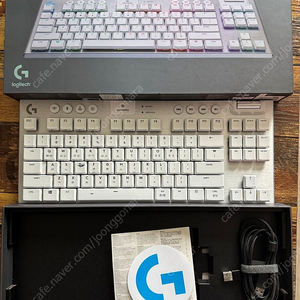 로지텍 G913 TKL 화이트 갈축 키보드 판매합니다