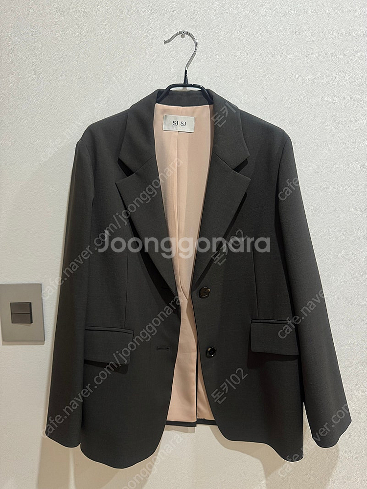 SJSJ 여성 자켓 55사이즈 새상품--0