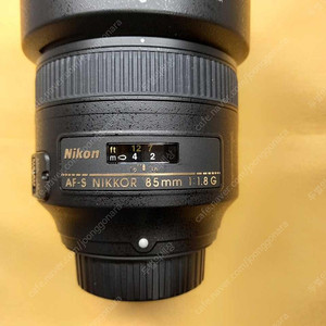 니콘 AF-S 85mm f/1.8G