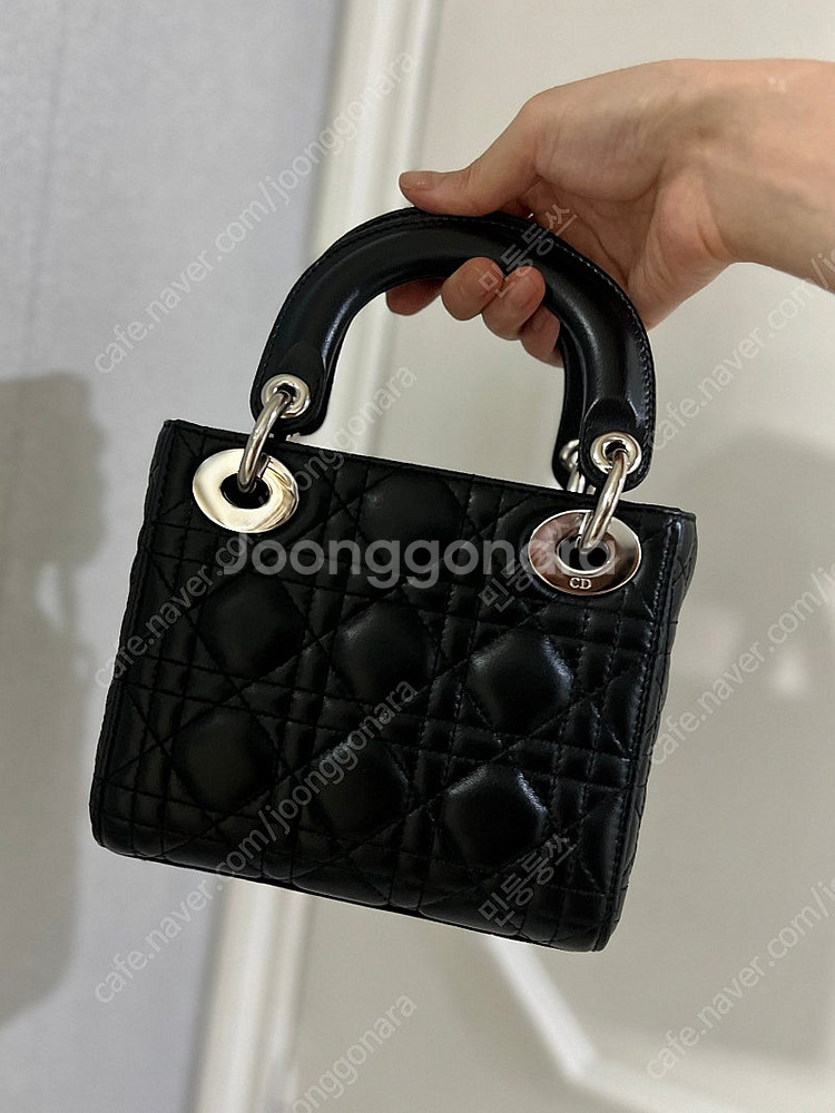 디올 레이디백 미니 블랙 은장--1