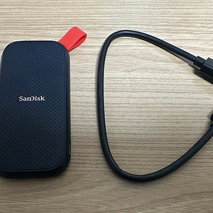 샌디스크 2tb ssd 외장하드 판매합니다