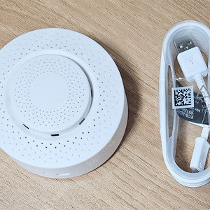 투야 iot 공기질 측정기 판매합니다.