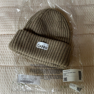 가니 ganni 비니 새상품