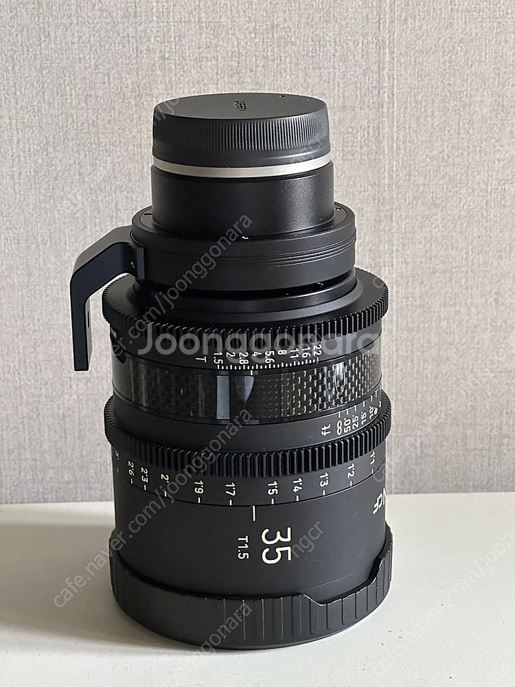 신품급 삼양 xeen cf 35mm T1.5 소니 FE...--1