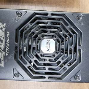 sf-1600f14ht titanium 슈퍼플라워 1600 티타늄