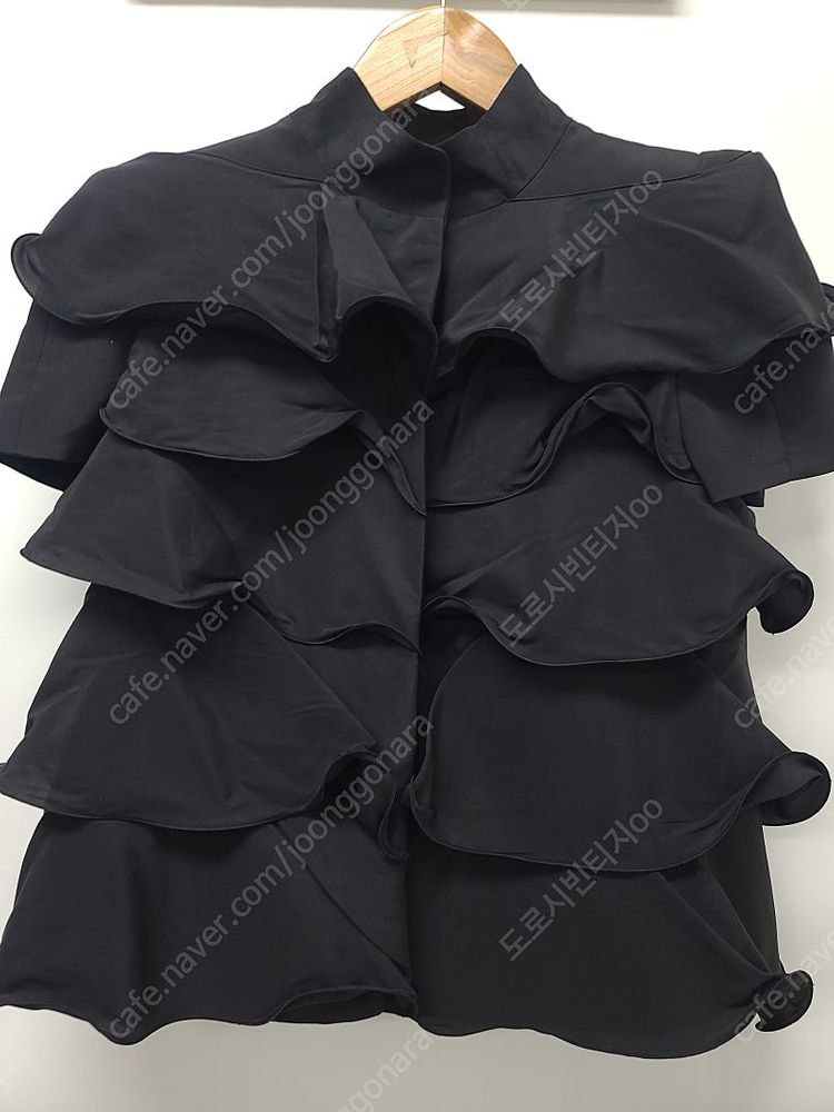 엠포리오 아르마니 여성 정장 세트 이미지