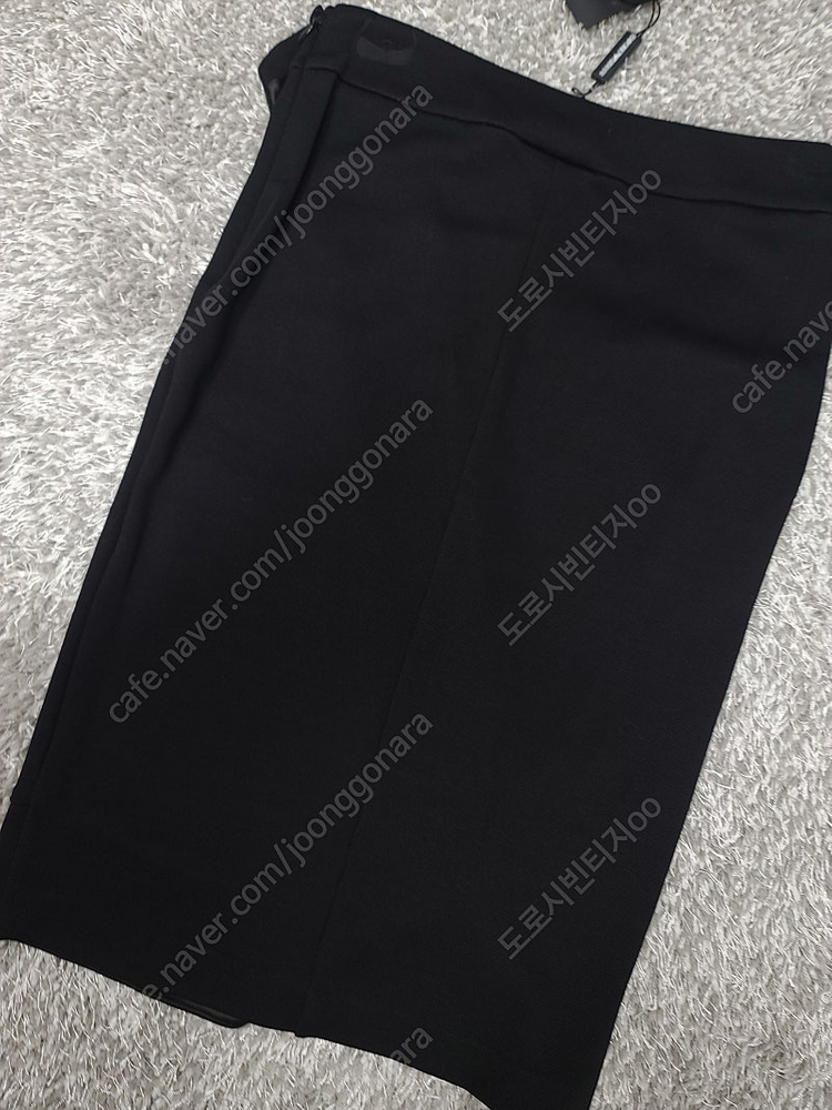 엠포리오 아르마니 여성 정장 세트 이미지