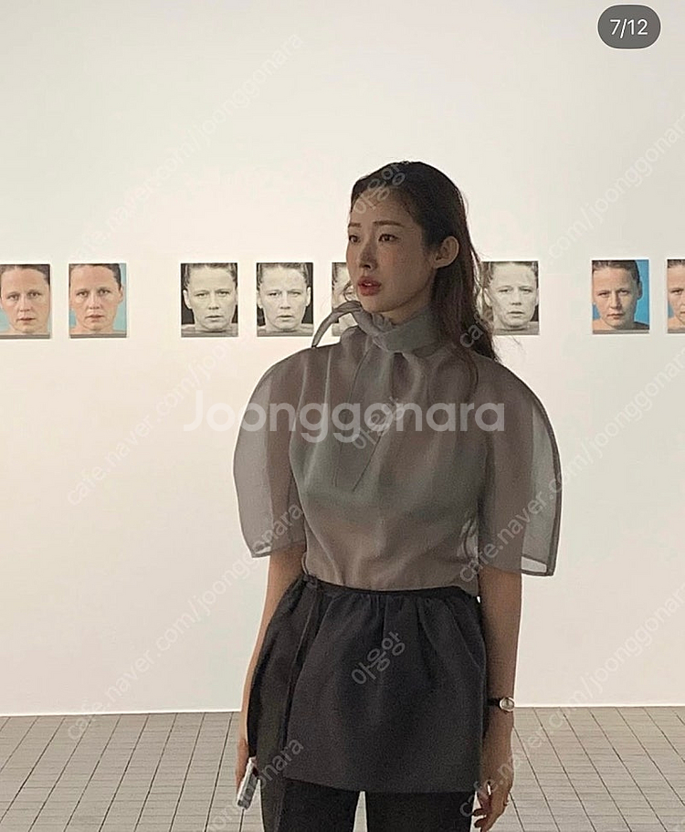 아모멘토 KNOTTED COLLAR TOP_아이보리--0