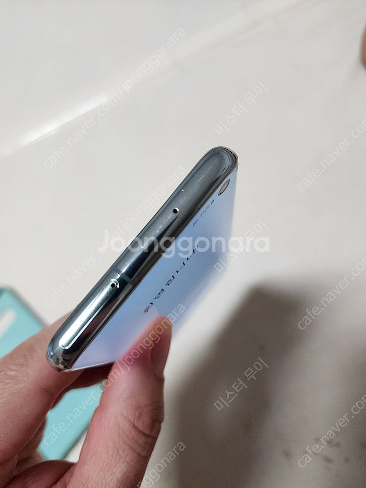 삼성 갤럭시 S10 핸드폰 새상품급 초특가 판매합니다.--5