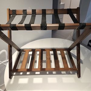 접이식 러기지랙 호텔 캐리어 보관대