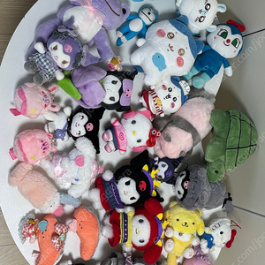 (처분) 정품 산리오 치이카와 하치와레 헬로키티 마이멜로디 쿠로미 미피 커비 열한마리 고양이 폼폼푸린 시나모롤 키리미 모몽가
