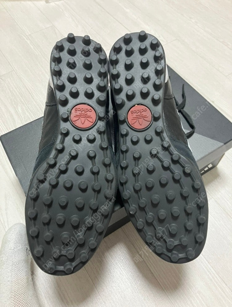 아디다스 문디알 팀 풋살화 280 판매합니다.--2