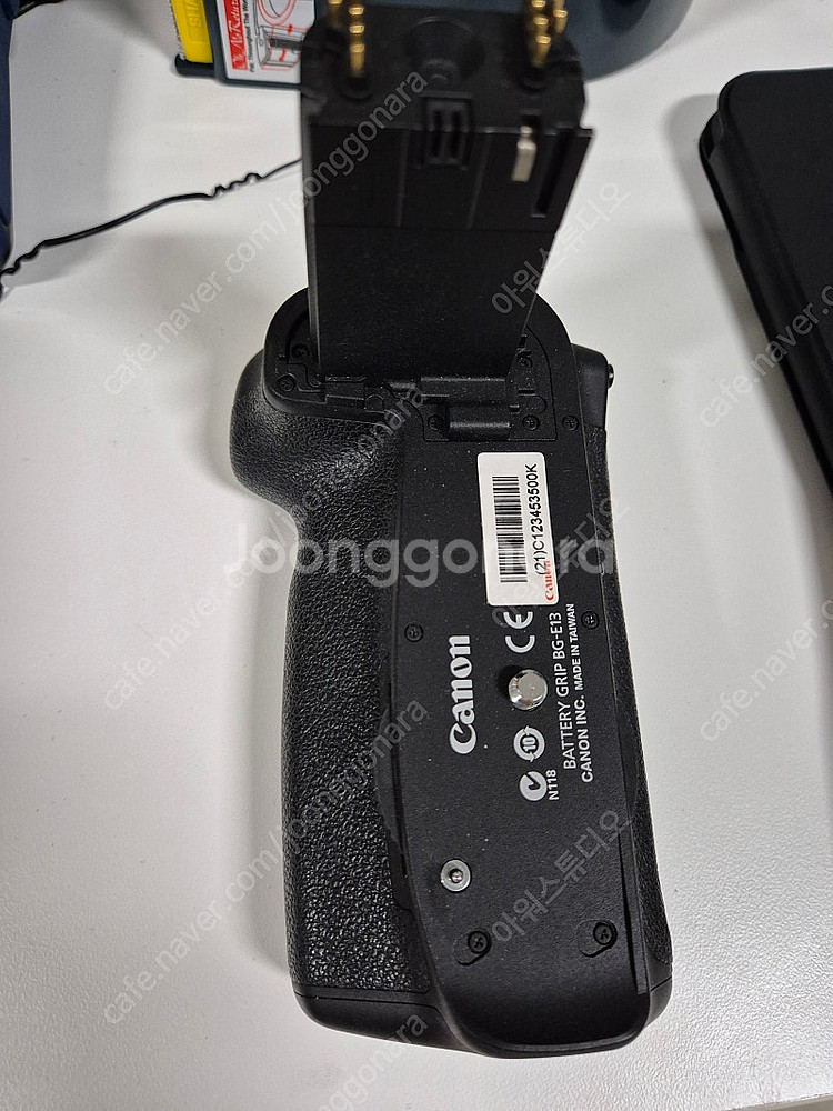 캐논 BG-E13 세로그립 + 캐논 정품 배터리--1