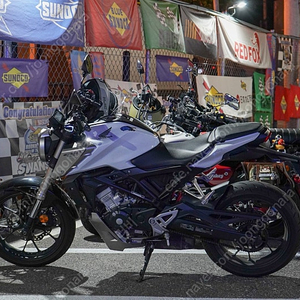 CB125R