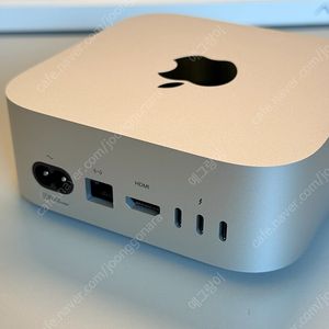 맥미니M4 cto (24gb램, 256gb), 거치대&케이스