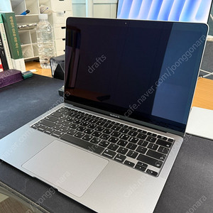 m1 맥북 에어 실버 / 램 16g / ssd 256g