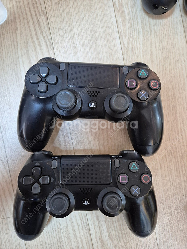 ps4 본체 및 구성품 타이틀 등 일괄판매--2
