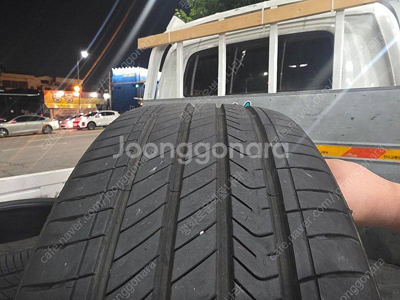금호 마제스티9 TA91 225 45 18 2본 팝니다--1