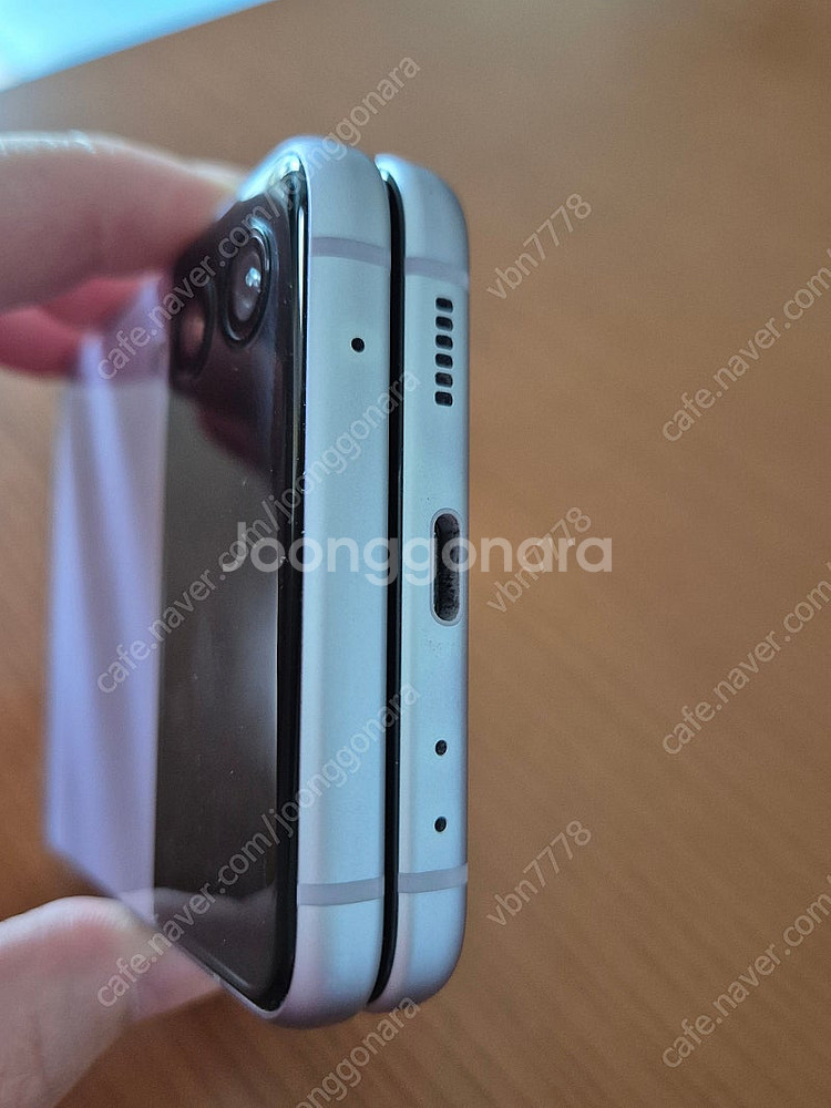 갤럭시 Z Flip3 퍼플 256GB 판매합니다--4