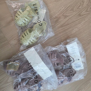 리우드 브리샌들 다크로즈22.23사이즈 콘22사이즈 미개봉 새제품 39000원