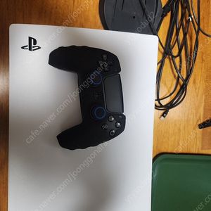 PS5 디스크버젼 SSD 2테라 + 게임시디 한방일괄 판매합니다.​