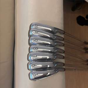 타이틀리스트 T200 아이언세트 골프채 팝니다.