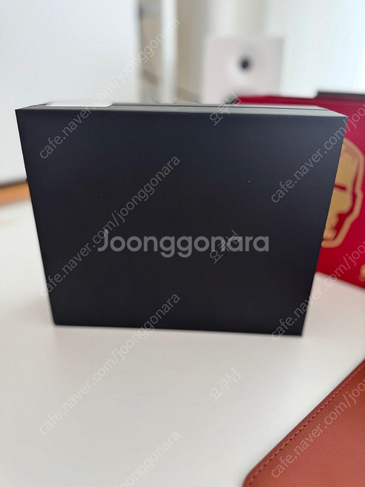 갤럭시S6 엣지 아이언맨에디션 미개봉 판매합니다.--0