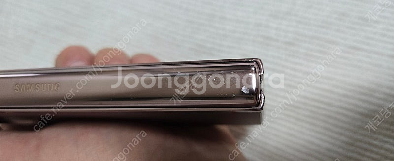 상태좋은 갤럭시폴드2 256기가 브론즈 팝니다--3