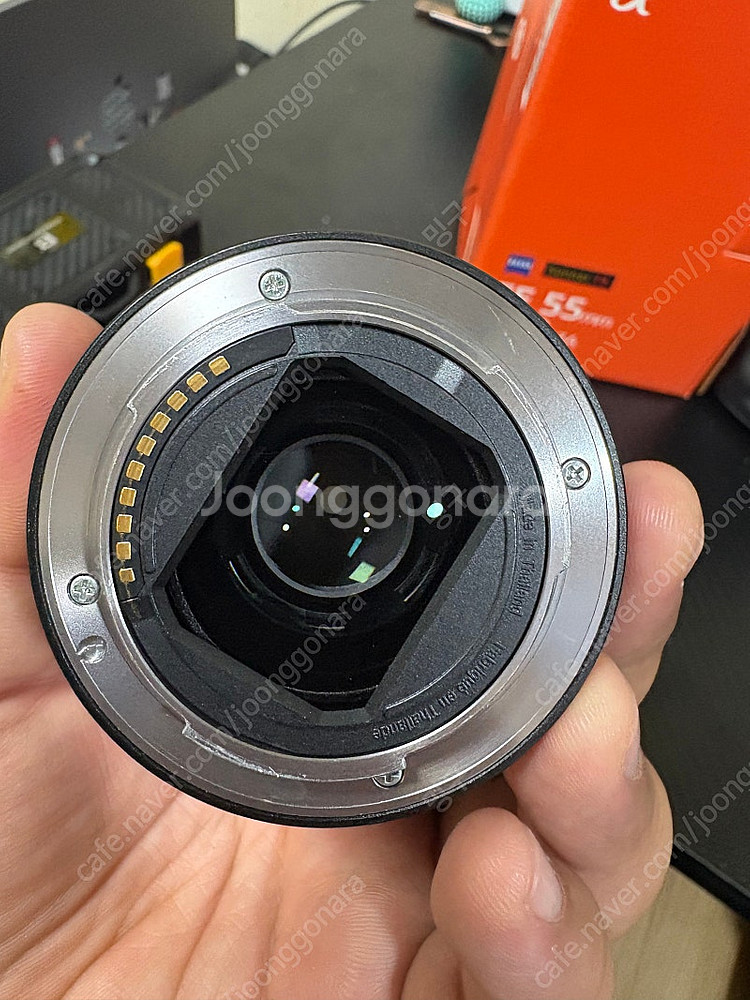소니 FE 55mm F1.8 ZA 렌즈 팝니다--3