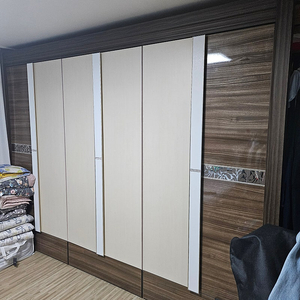 깨끗하고 튼튼한 12자 장농 팝니다