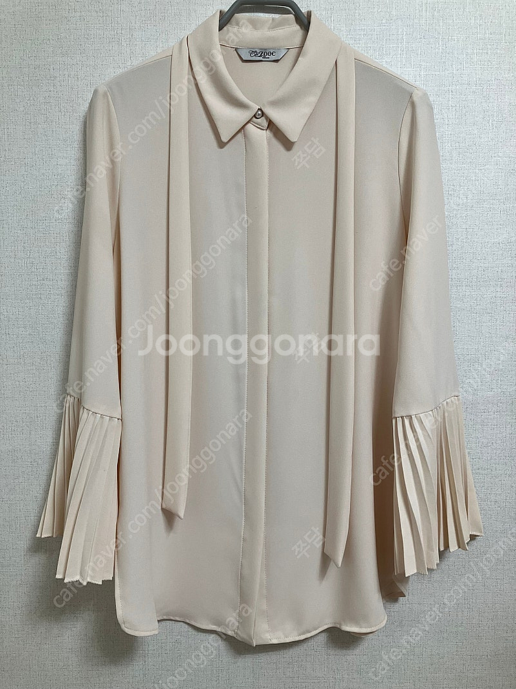 주크 (ZOOC) 아이보리 블라우스--0