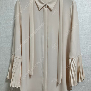 주크 (ZOOC) 아이보리 블라우스