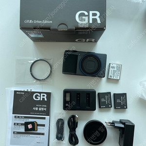 리코 gr3x 어반 에디션 27년 4월 보증, 100컷대 신동품 팝니다