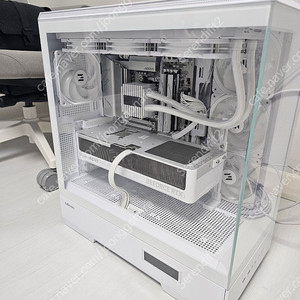 9800x3d 5070ti 게이밍 본체 데스크탑 빠른 판매!