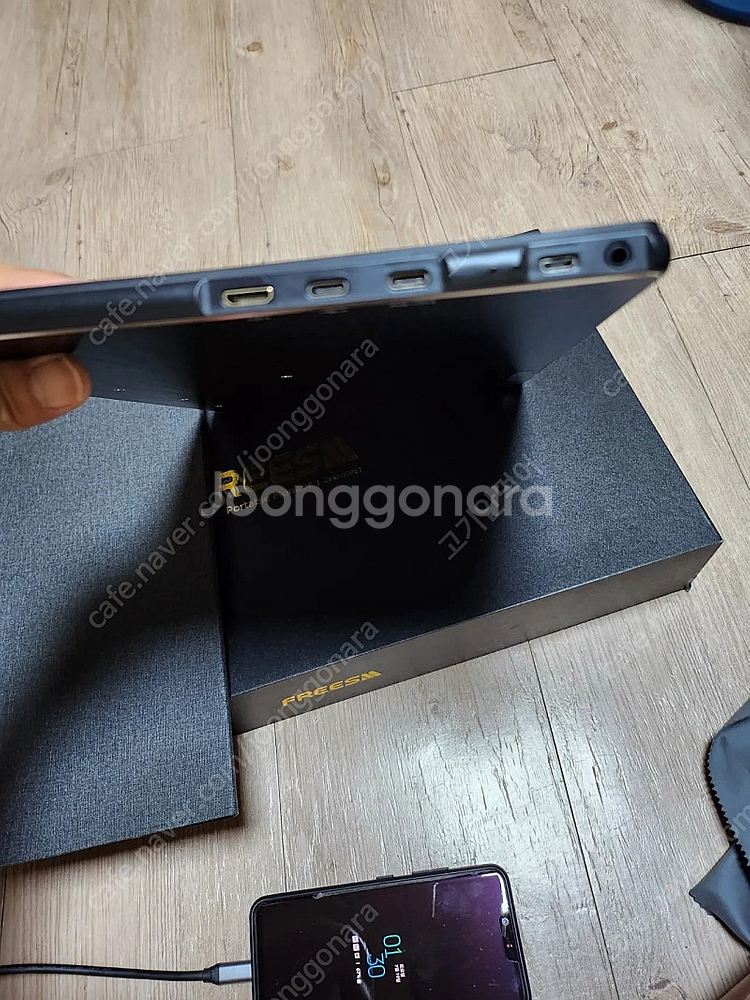 카멜 휴대용 모니터+크롬캐스트4세대4k 일괄판매--5