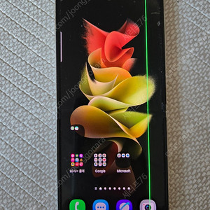 z플립3 크림색 (액정세로줄)