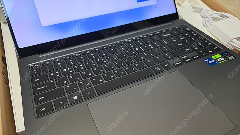 갤럭시북3 울트라(갤북3) gtx4050/32gb ram/ 1tb ssd 120만원--6