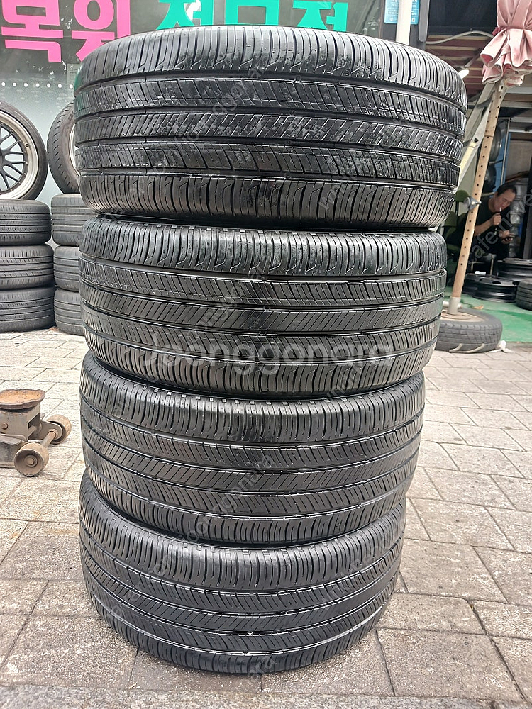 225 45 17 한국타이어 키너지GT 한대분 팝니다--1
