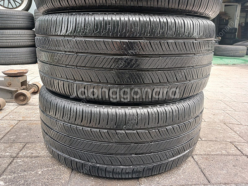 225 45 17 한국타이어 키너지GT 한대분 팝니다--3