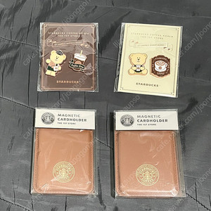 스타벅스 1호점 이대점 한정 특화엠디(카드지갑, 배지)