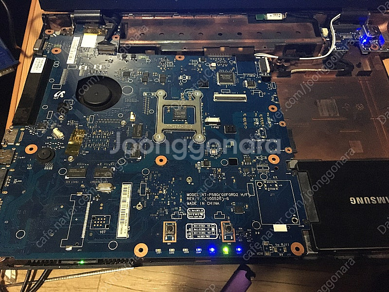 삼성 SENS NT-P580-SMB2 부품/액정(커버포...--2